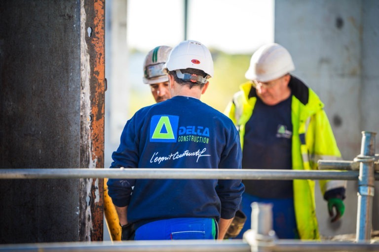 Le Chantier Delta Construction sur la Rive Droite de Bordeaux